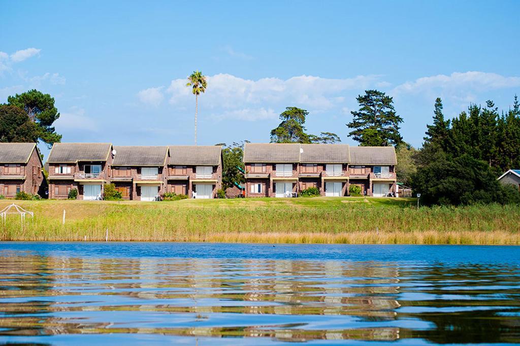 Pine Lake Marina Hotel Sedgefield Exterior photo