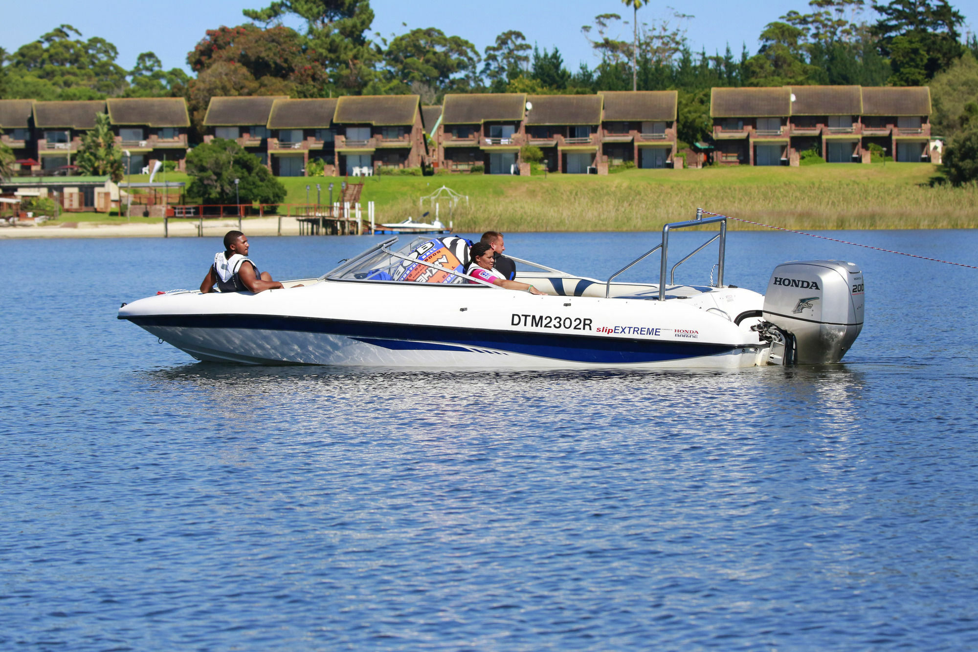 Pine Lake Marina Hotel Sedgefield Exterior photo